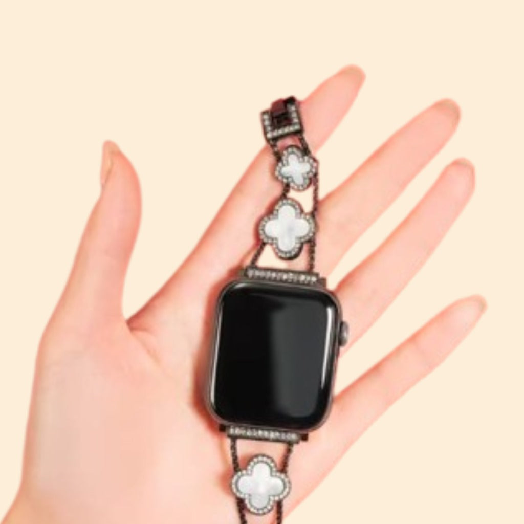 Diamond Four-Leaf Clover Metal Bracelet Band for Apple Watch (38–49mm)